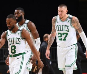 开云官方平台-绿军队内开会及时止损 交易市场全力追逐老鹰二将